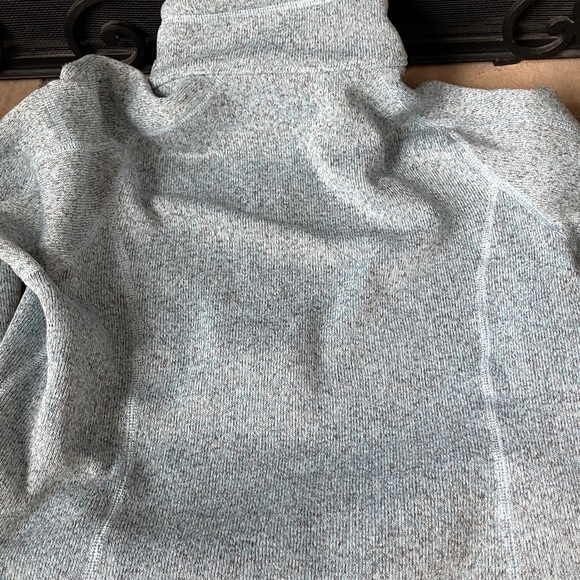 Patagonia Women's Heathered Blue Quarter-Zip Sweater - Picture 5 of 5